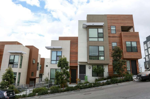 Pacific Pointe apartments building exterior