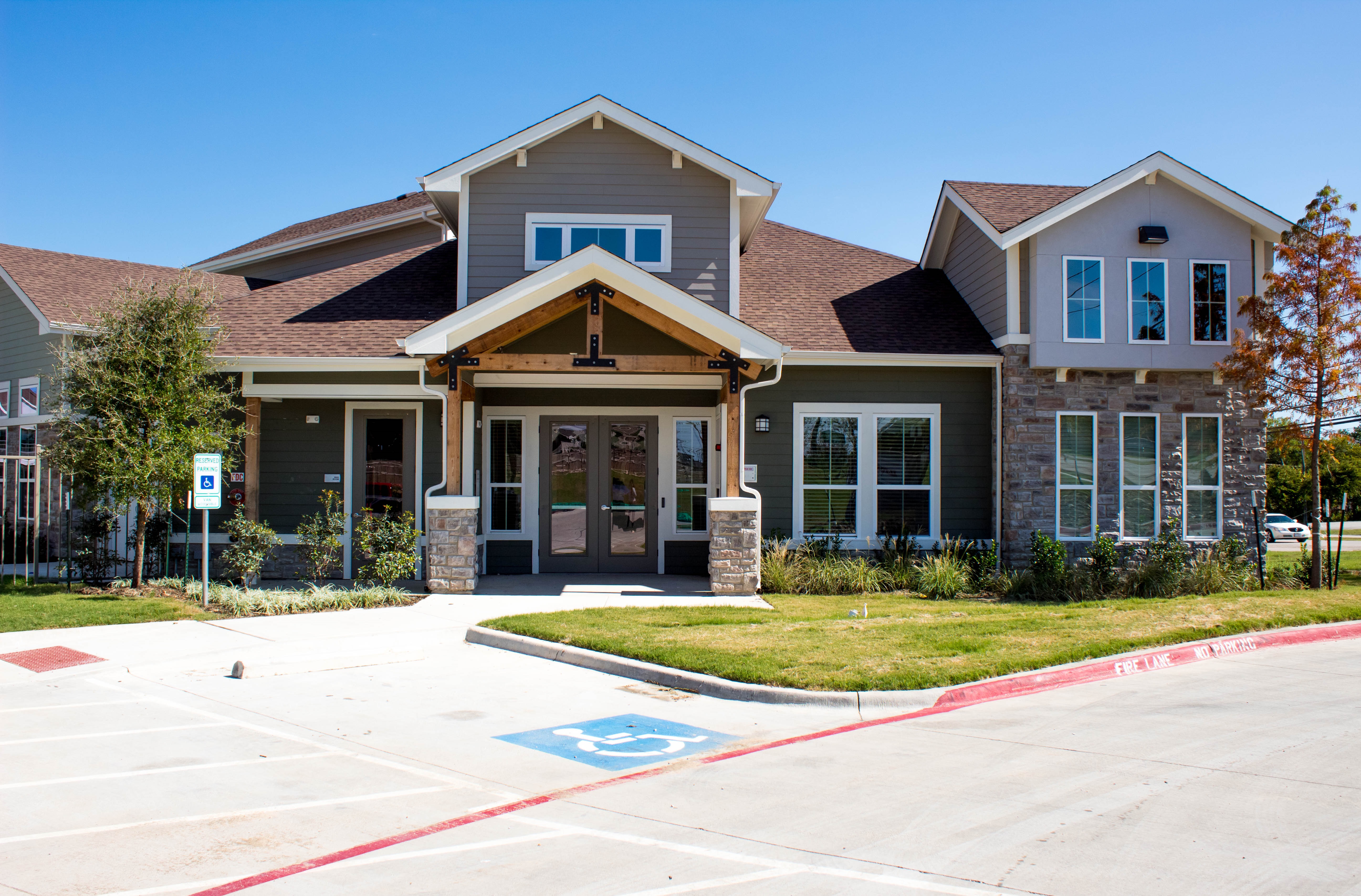 Alton Park apartments leasing center