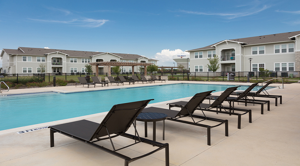Avondale apartments pool area